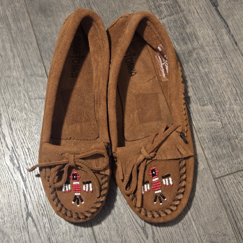 Minnetonka Moccasins Sz 6.5 Thunderbird Beaded Fringed Brown Suede Leather Shoes